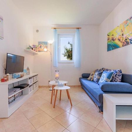 Lumbarda Resort Apartments Экстерьер фото